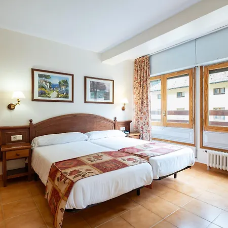 Hotel Montecarlo 2*